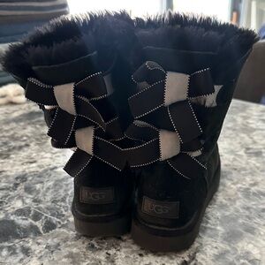 UGG Black Suede Shearling Back-Bow Short Boots
